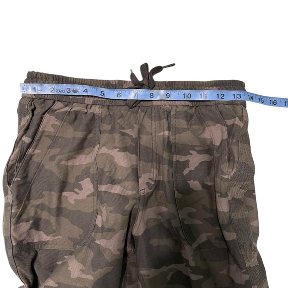 ATHLETA Camo Farallon Joggers Pants, Drawstring Waist, Size 4T - Picture 12 of 12